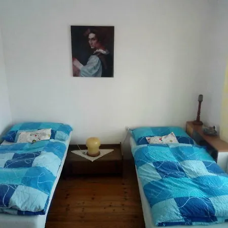 U Zaludu Lägenhet *